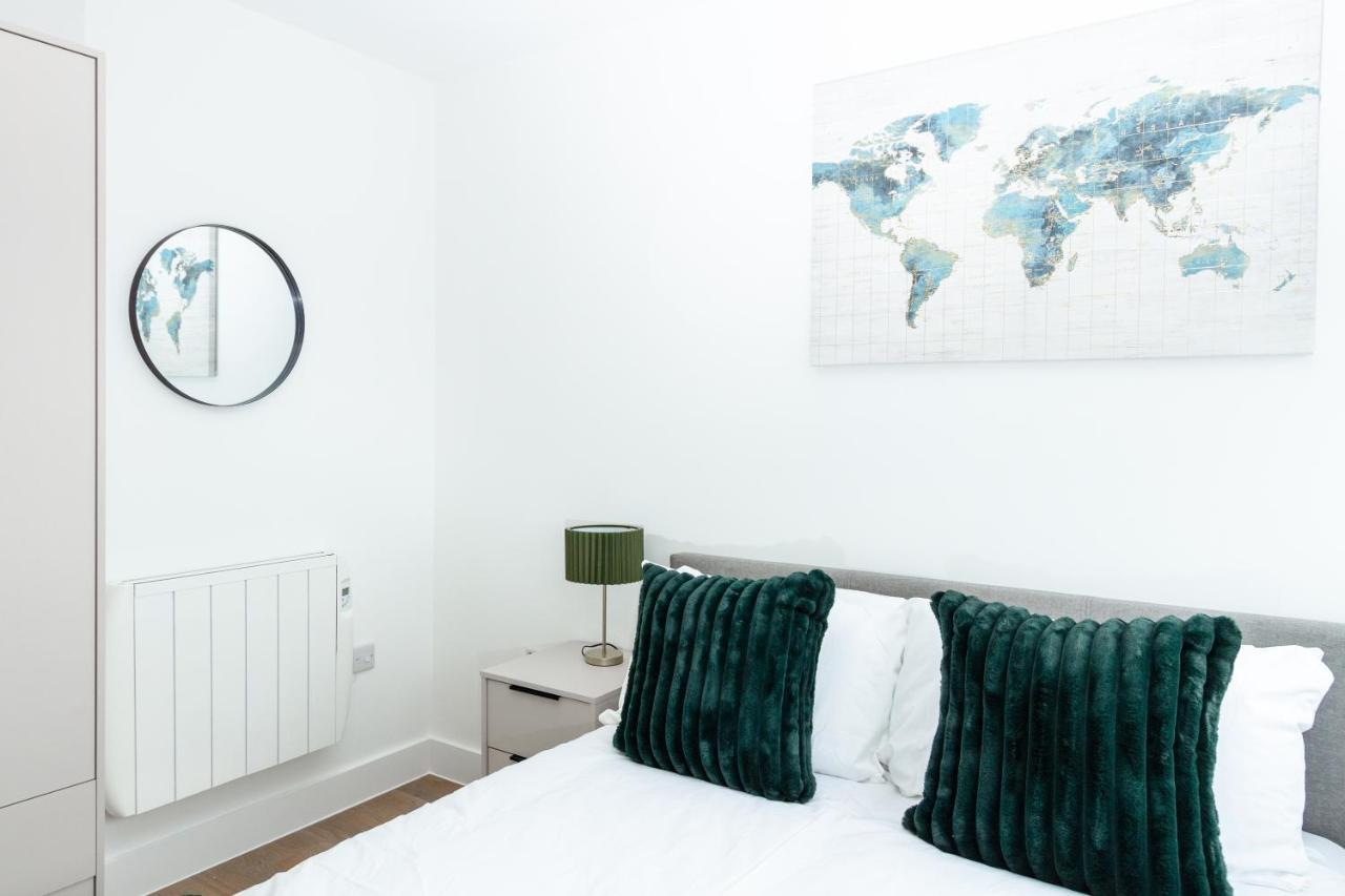 Stylish Studio Apt Overlooking Old Trafford Манчестер Екстер'єр фото