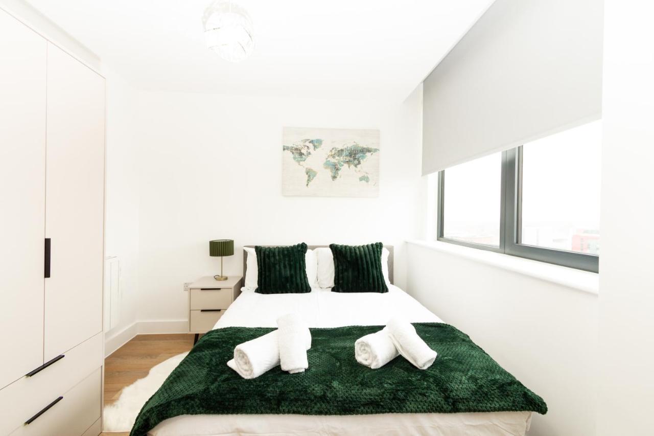 Stylish Studio Apt Overlooking Old Trafford Манчестер Екстер'єр фото