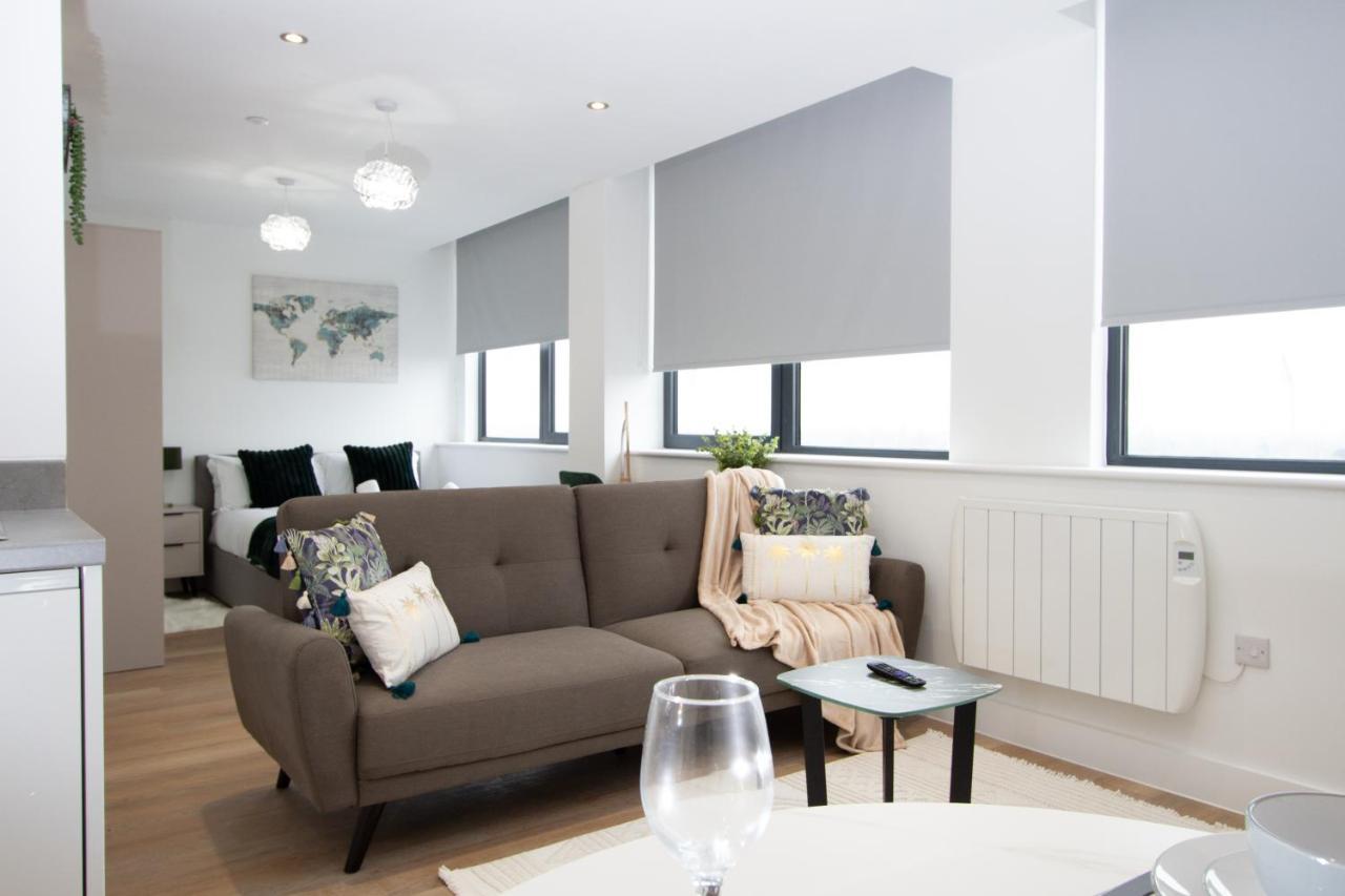 Stylish Studio Apt Overlooking Old Trafford Манчестер Екстер'єр фото