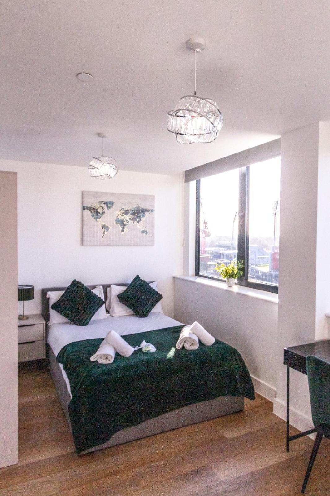 Stylish Studio Apt Overlooking Old Trafford Манчестер Екстер'єр фото